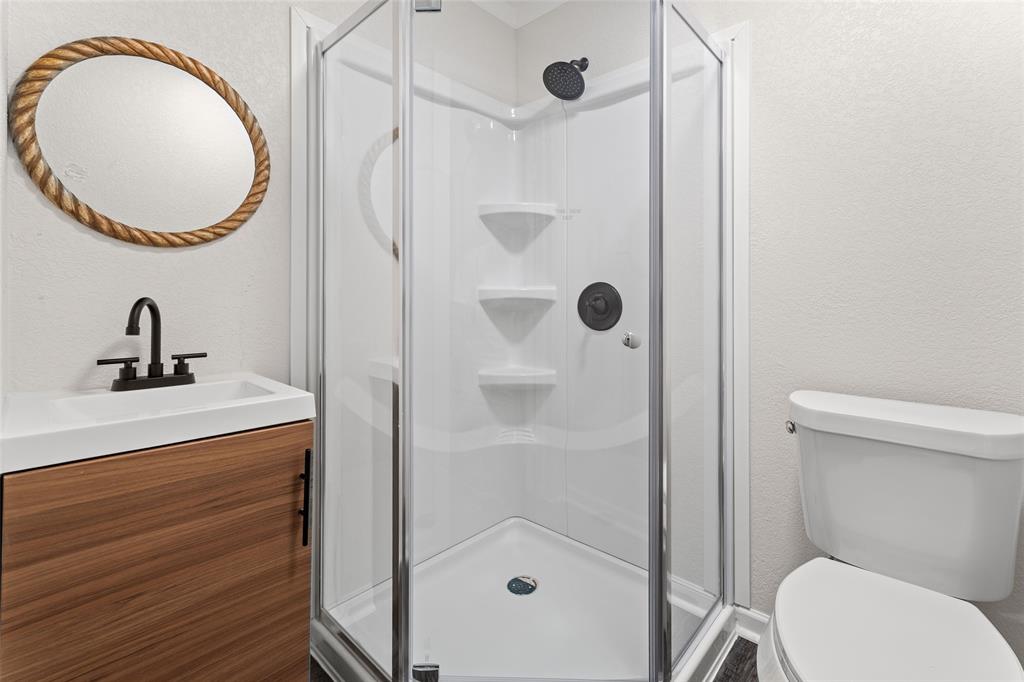 Country Club Manor - Residential