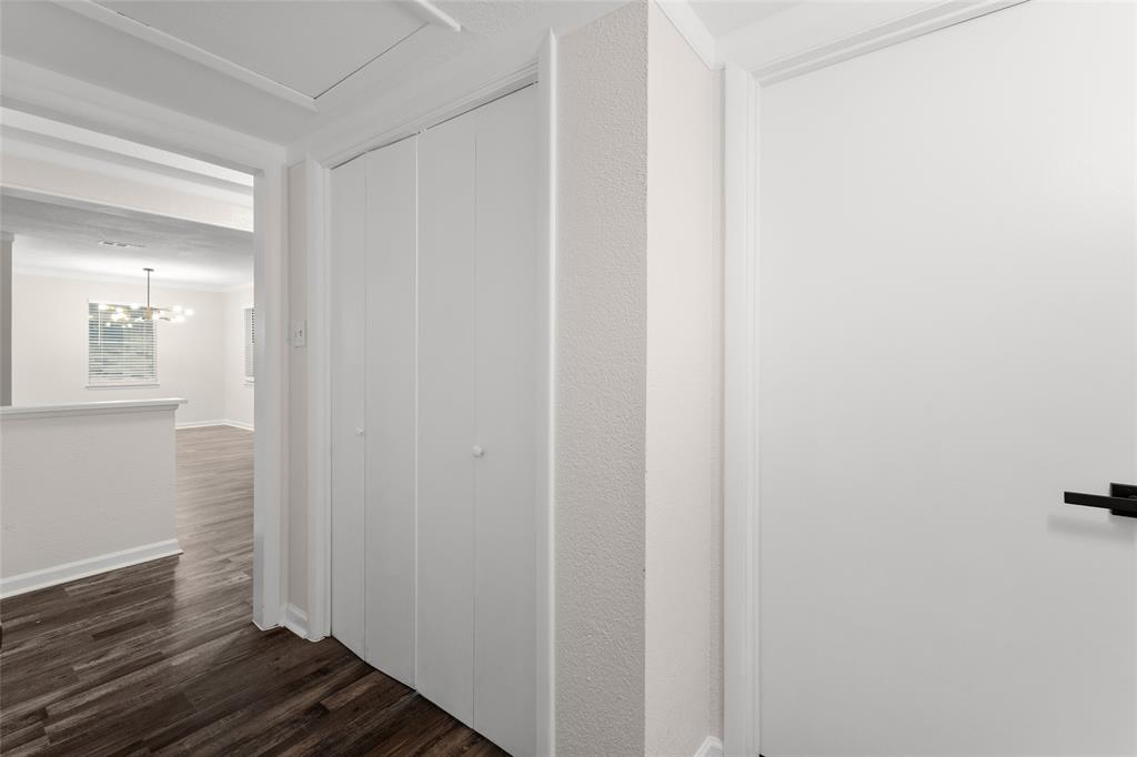 Country Club Manor - Residential