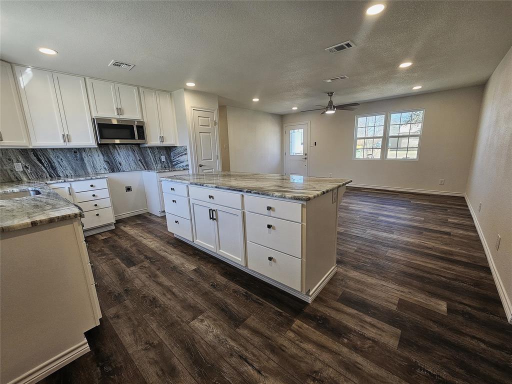 910 Willow Pond Road