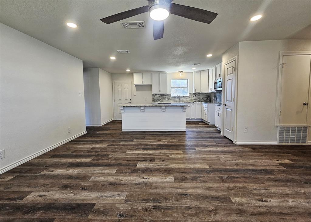 910 Willow Pond Road