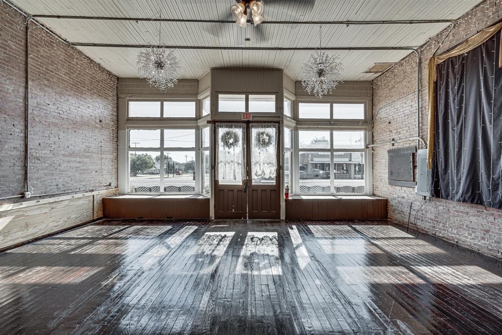 102 / 104 S Main Street