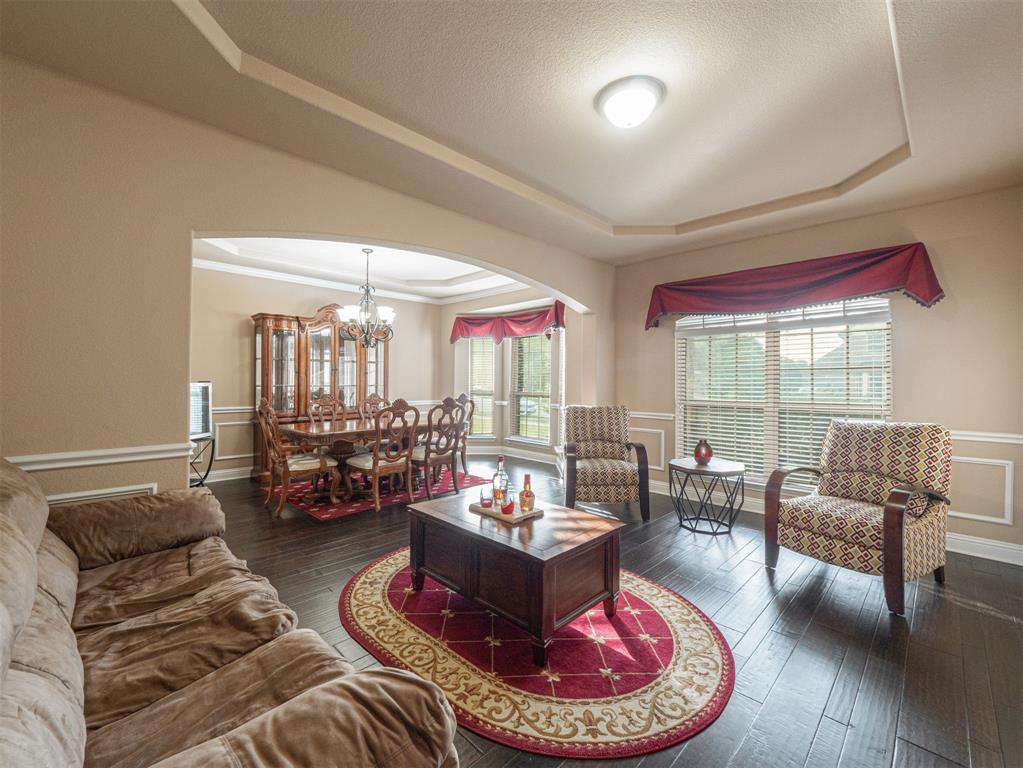 4606 Waterford Glen Drive