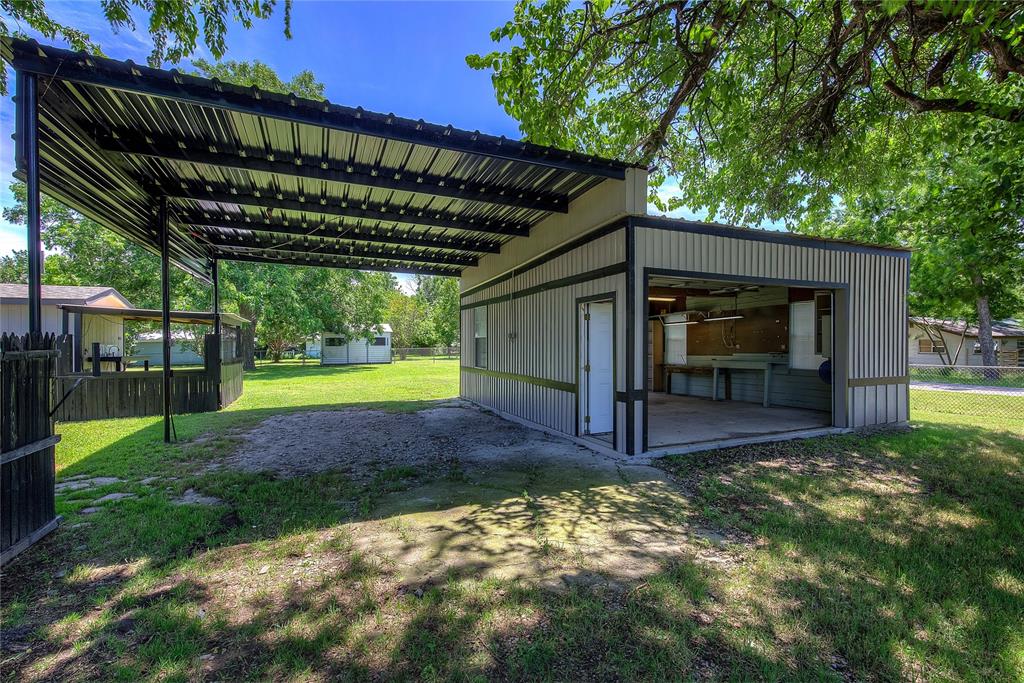 Whispering Oaks - Residential