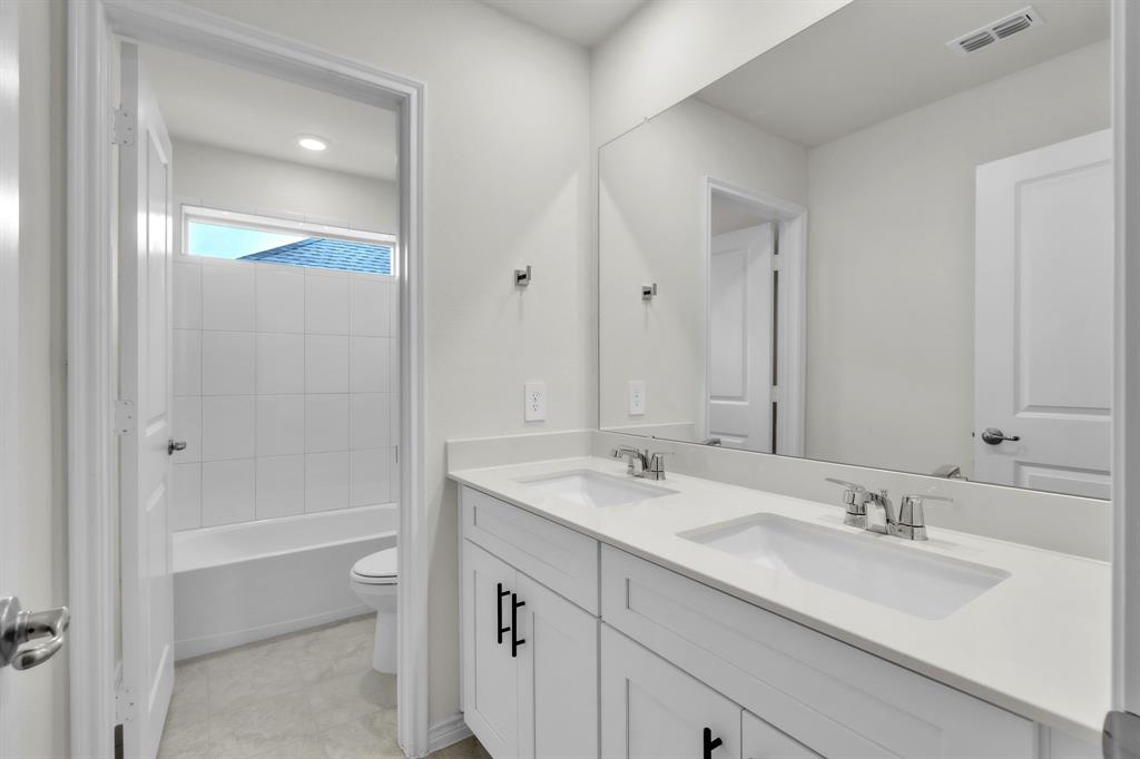 The Landing at Hidden Lakes - Residential