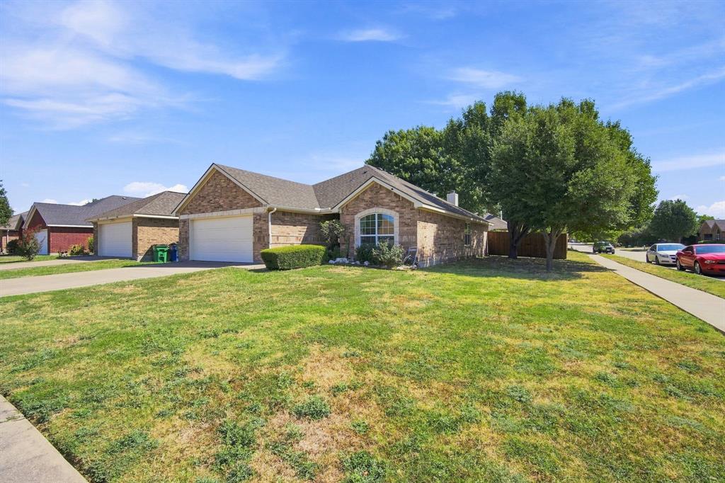 302 Creekside Way