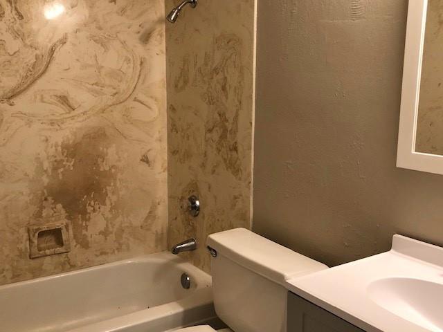 Woodbridge 04 Rep - Residential Lease