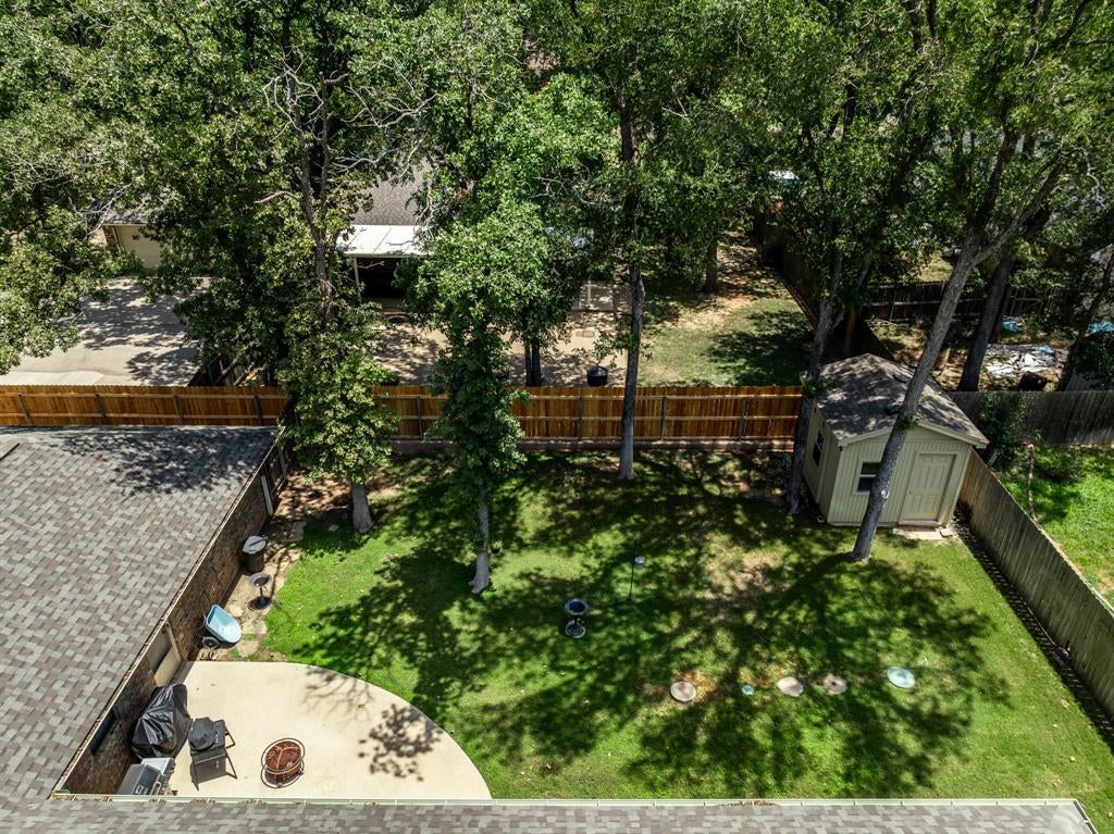 101 Lost Oaks Drive