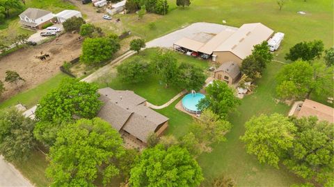 A home in Crowley