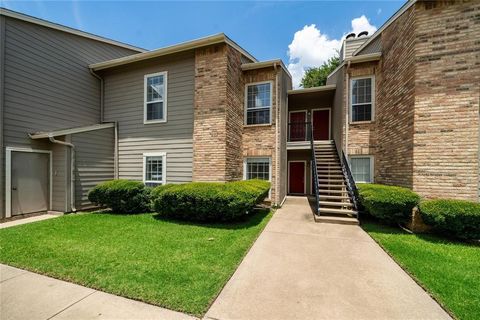Photo of 1700 Amelia Court #613, Plano, TX 75075 (MLS # 21222432)