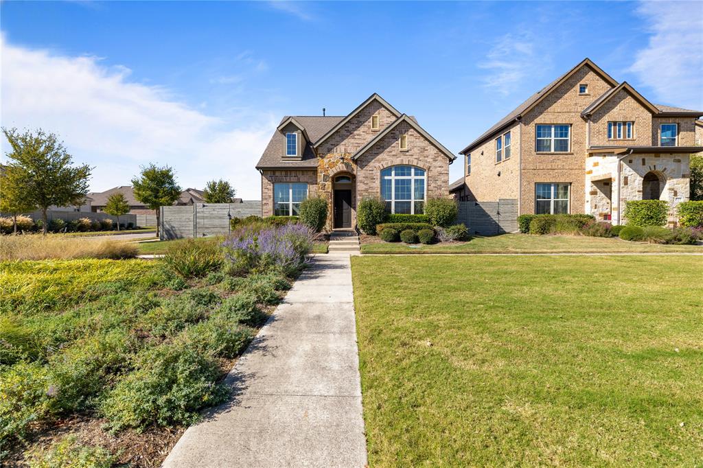 825 Parkside Drive