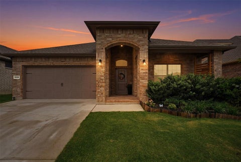 Photo of 2220 Dyre Drive, Haslet, TX 76052 (MLS # 21304304)