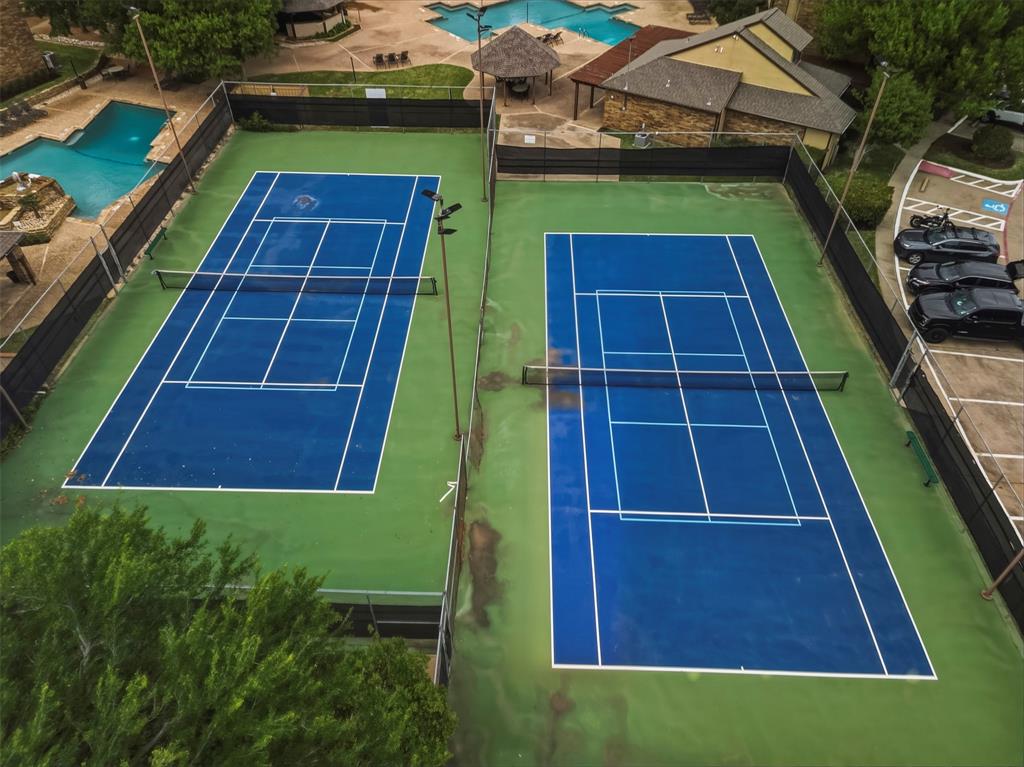 Cloisters Condo The - Residential