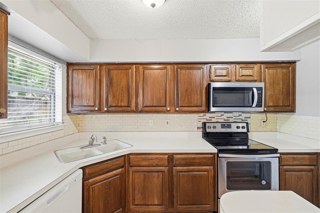 Cloisters Condo The - Residential