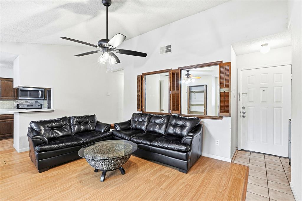 2014 Willoughby Lane 4624