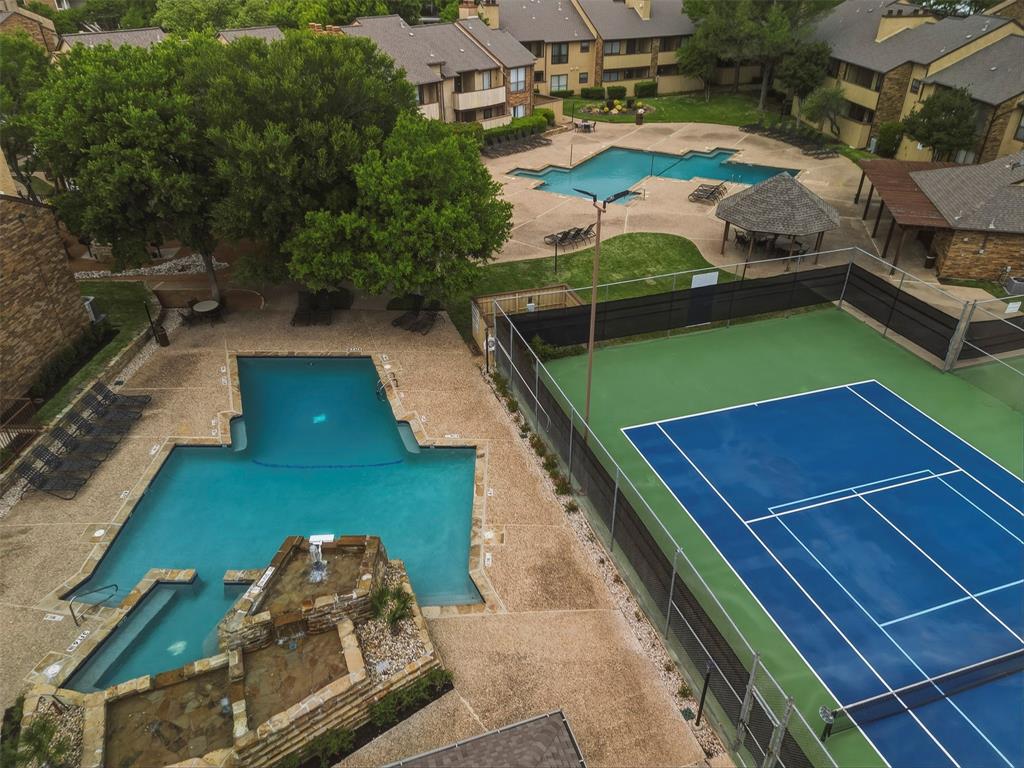 Cloisters Condo The - Residential