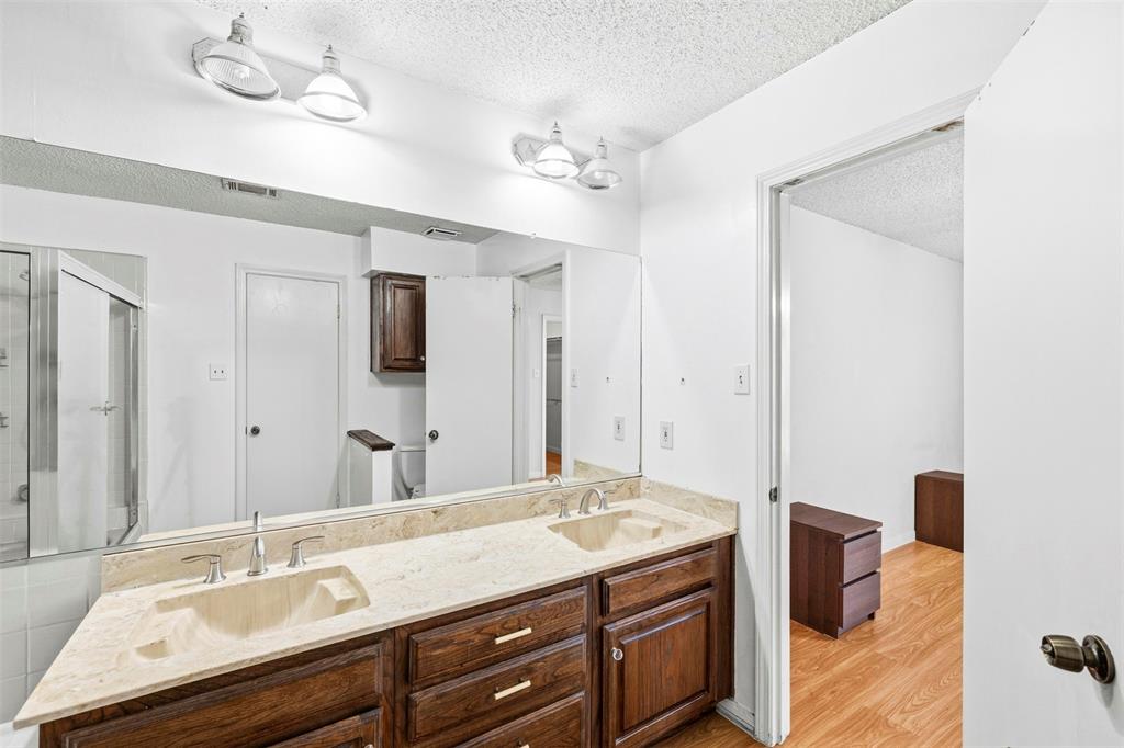 Cloisters Condo The - Residential