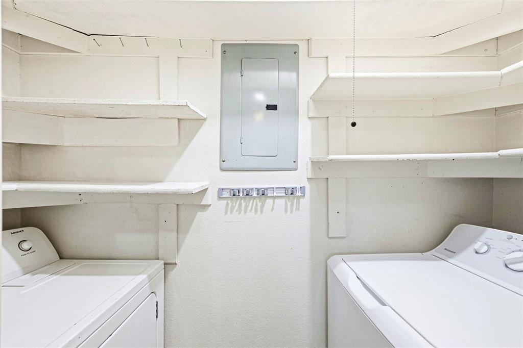 Cloisters Condo The - Residential