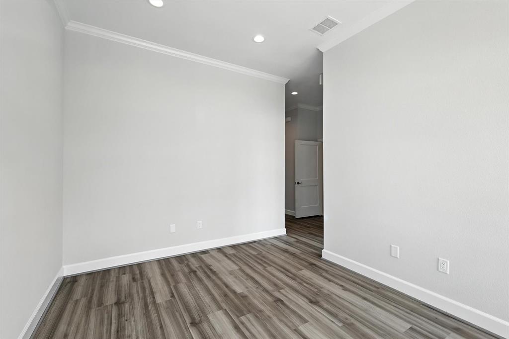 Monarch Crossing - Commercial Lease