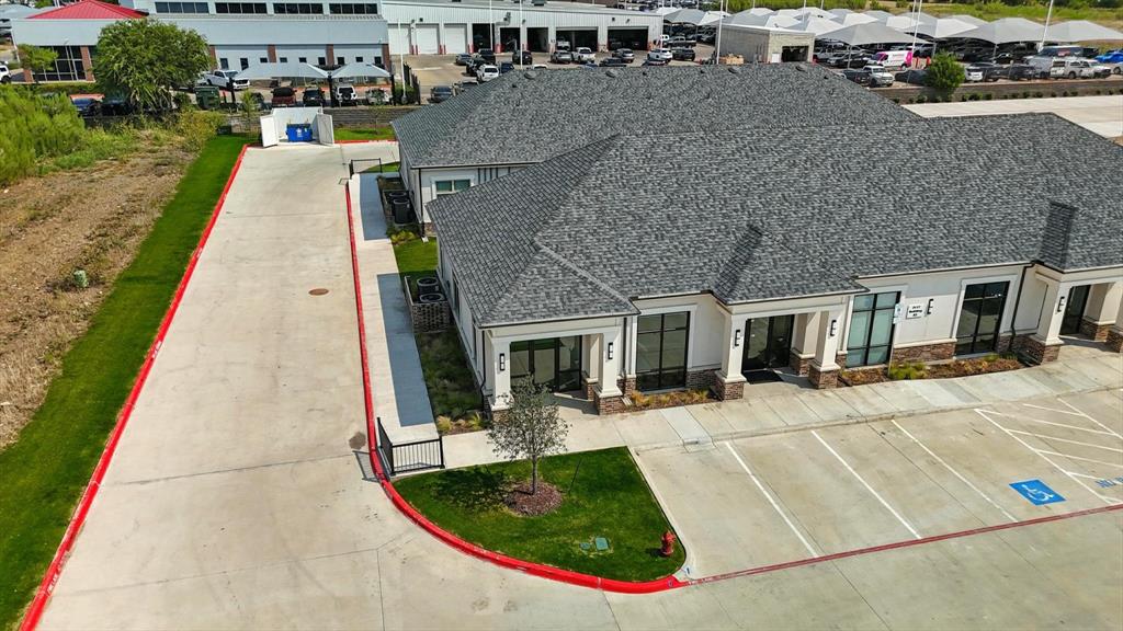 Monarch Crossing - Commercial Lease