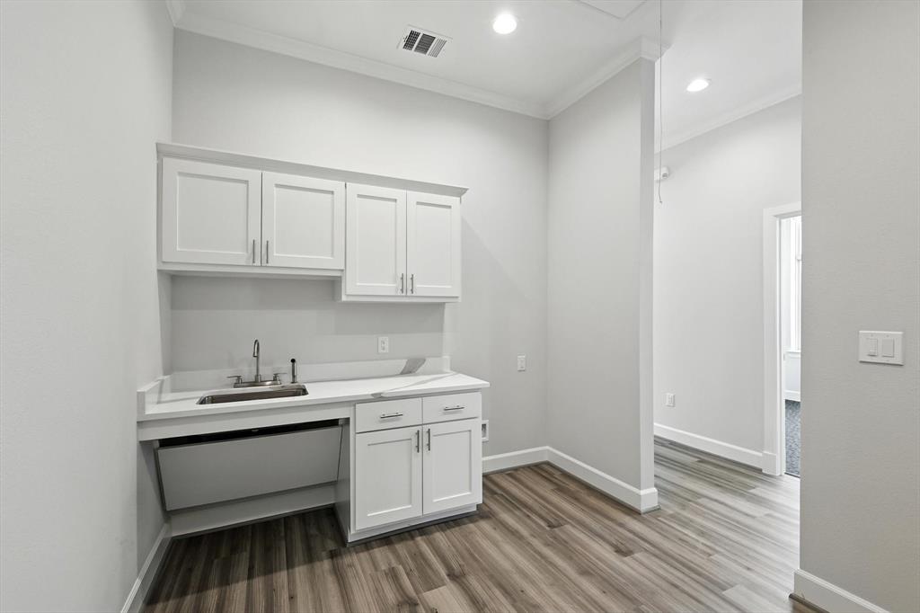 Monarch Crossing - Commercial Lease