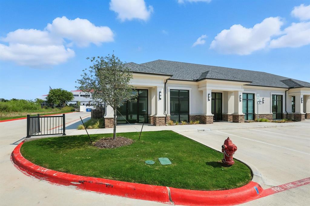 Monarch Crossing - Commercial Lease