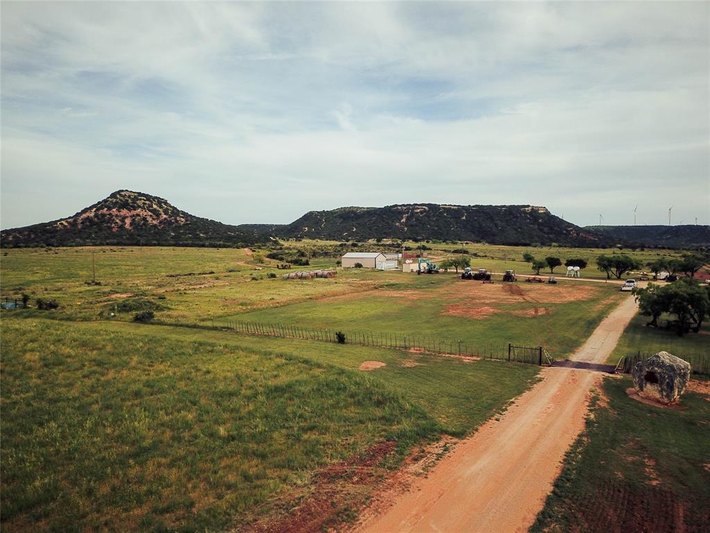 718 W CR 301