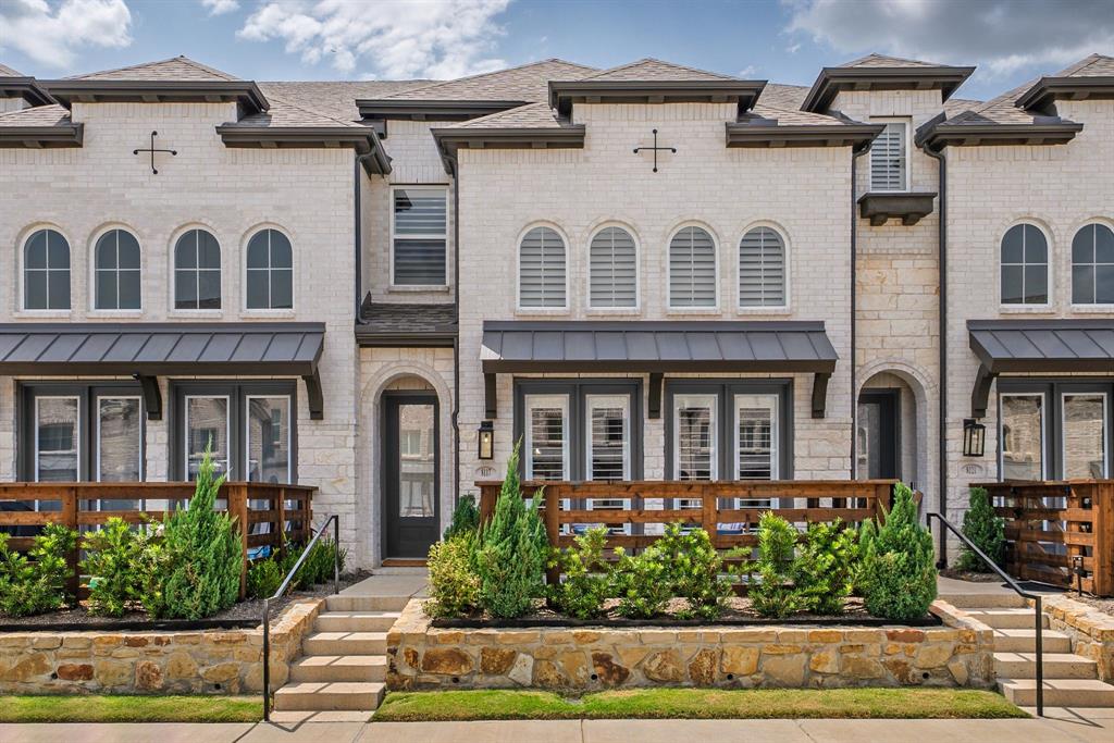 8117 Legacy Oak Drive