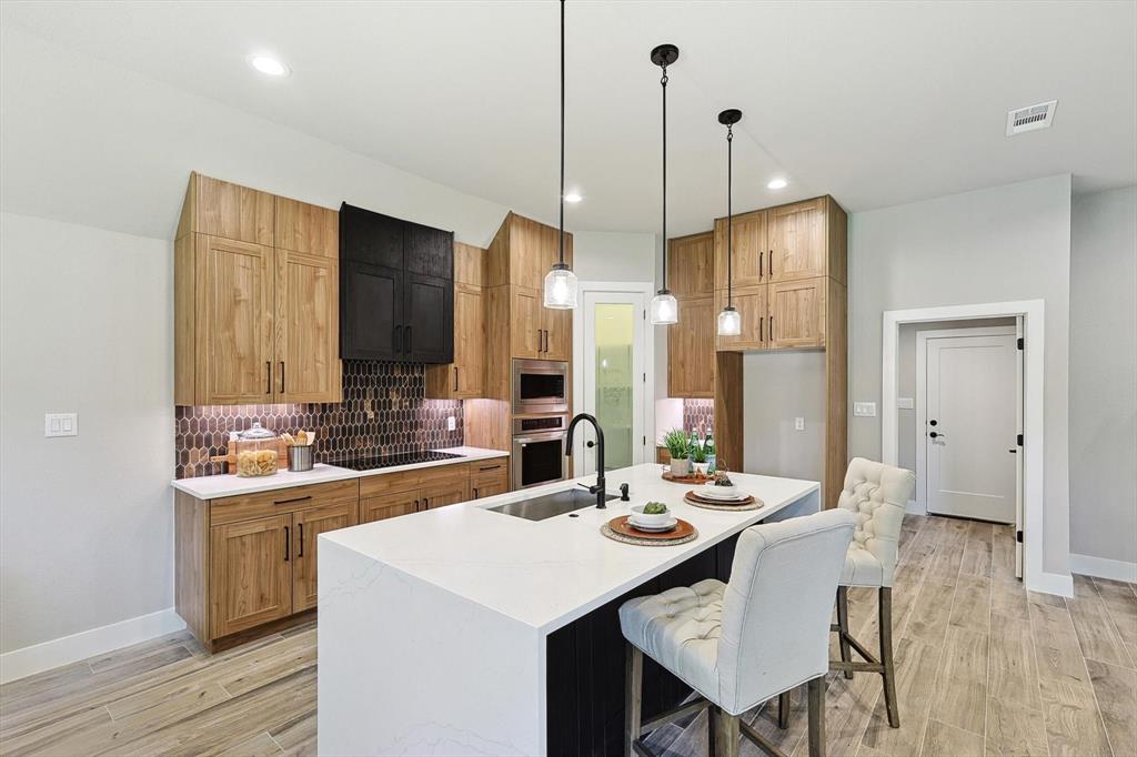 Glenhollow Ranch PH 1, F-102 - Residential Lease