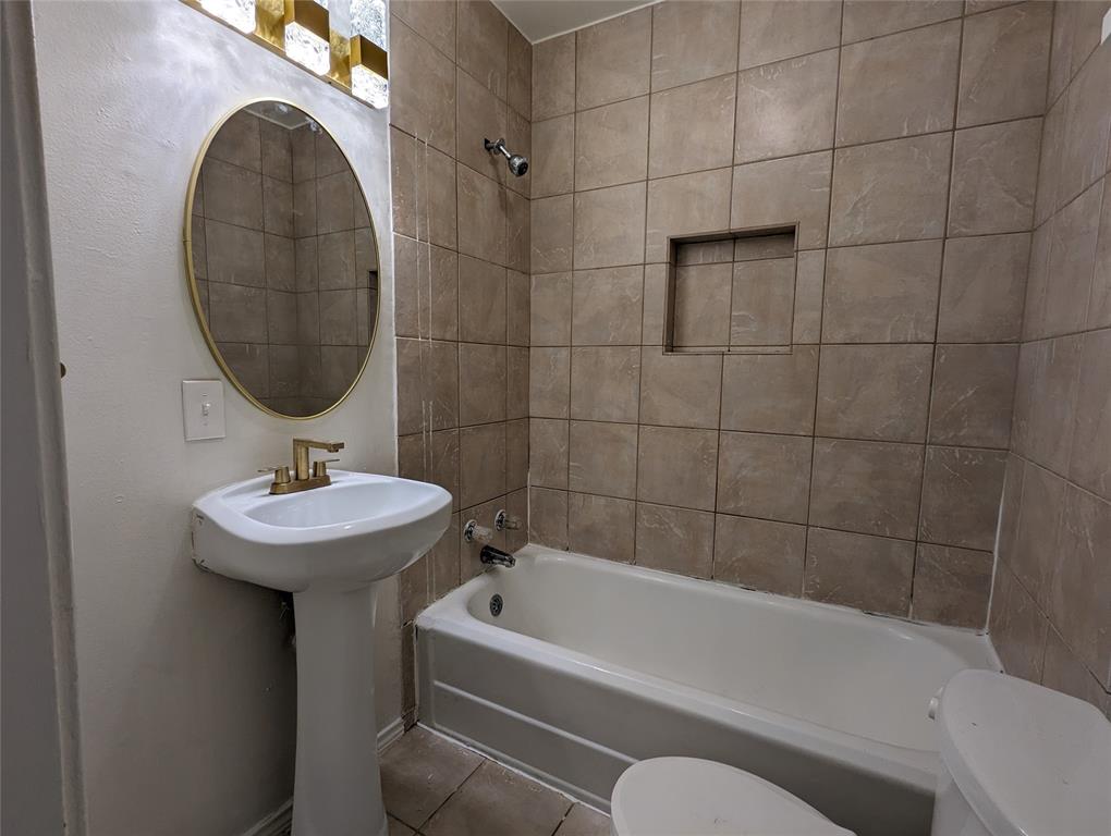 Llano Place - Residential Lease