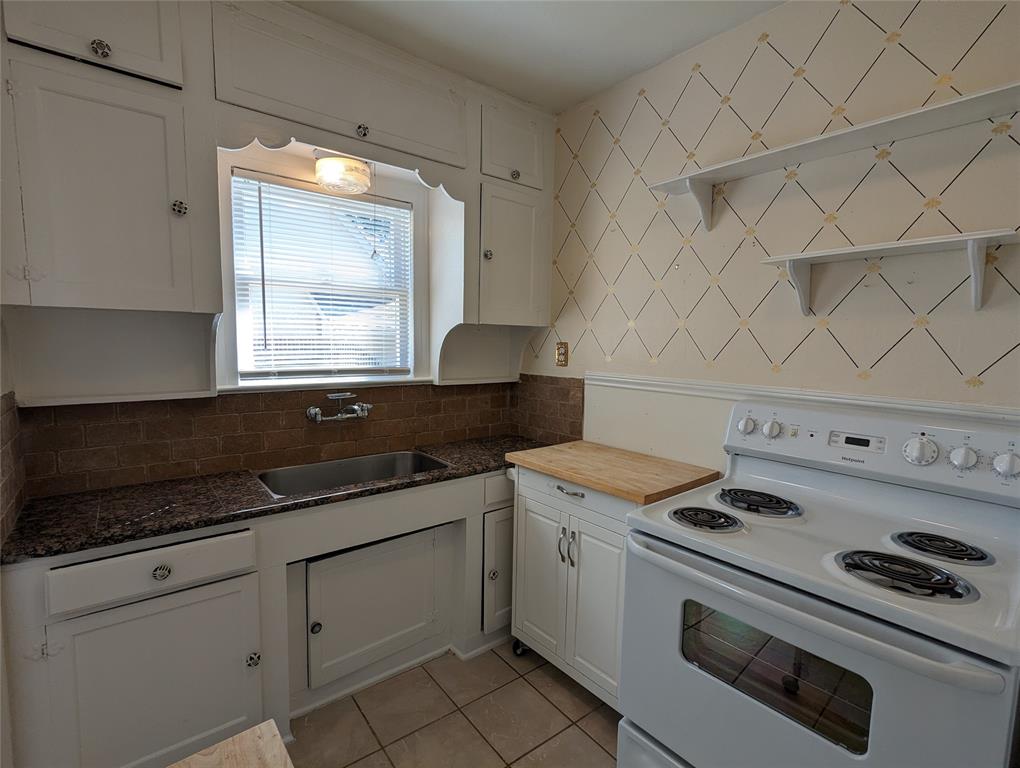 Llano Place - Residential Lease