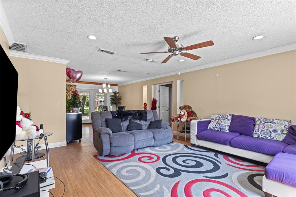 2009 Red Oak Drive