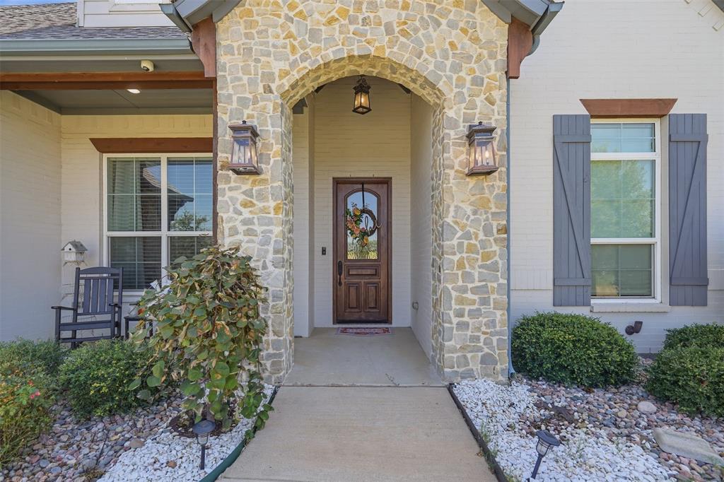 860 San Saba E