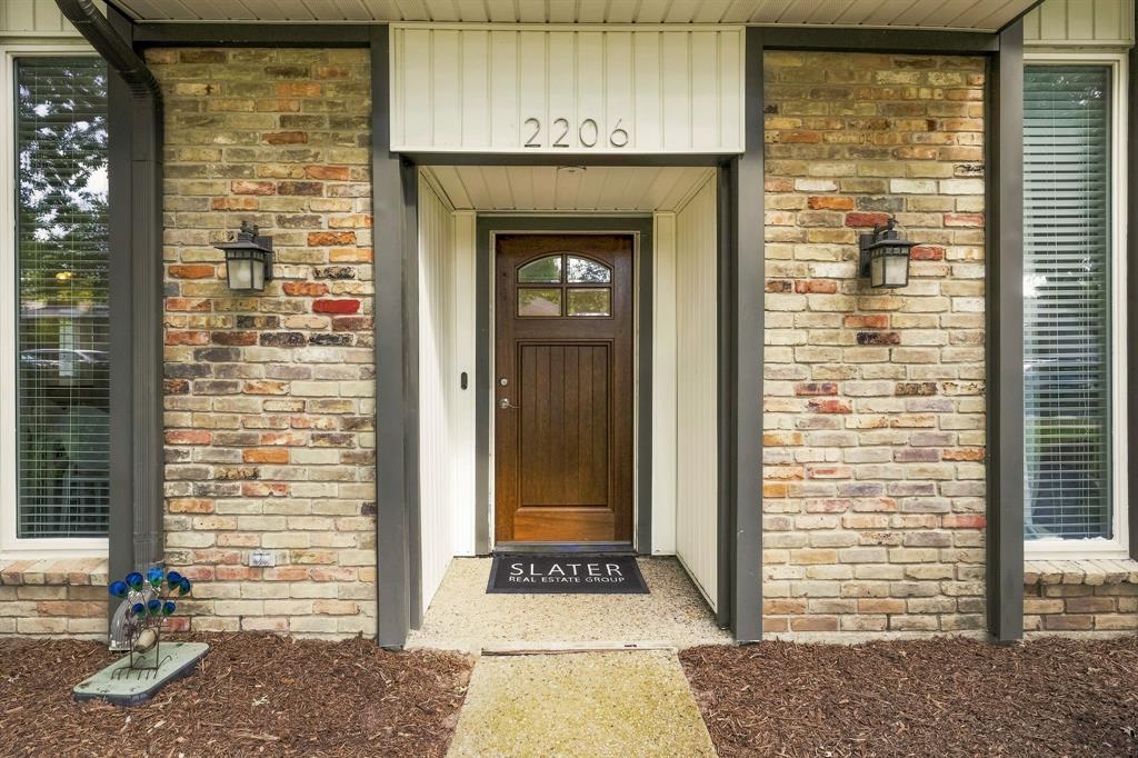 2206 Victoria Lane
