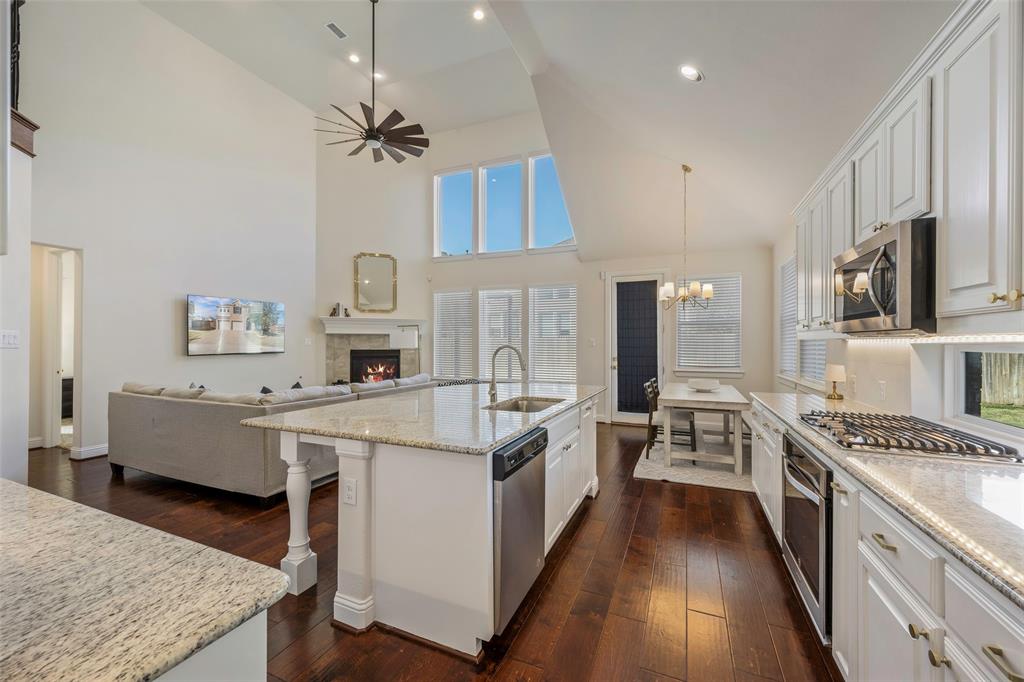 4000 Silk Vine Court