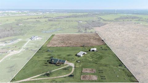 Photo of 1439 Davis Lane, Terrell, TX 75160 (MLS # 21180166)