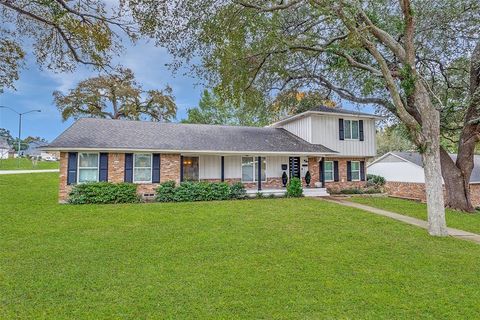 10456 Vinemont Street Dallas TX 75218