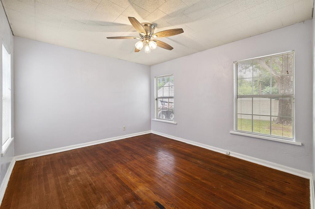 Arlington, Texas 76011, United States, 3 Bedrooms Bedrooms, ,1 BathroomBathrooms,Residential,Pending,165935