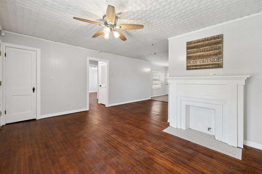 Arlington, Texas 76011, United States, 3 Bedrooms Bedrooms, ,1 BathroomBathrooms,Residential,Pending,165935