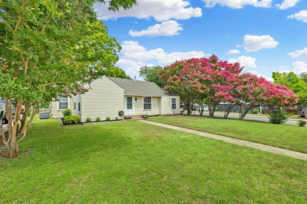 Arlington, Texas 76011, United States, 3 Bedrooms Bedrooms, ,1 BathroomBathrooms,Residential,Pending,165935