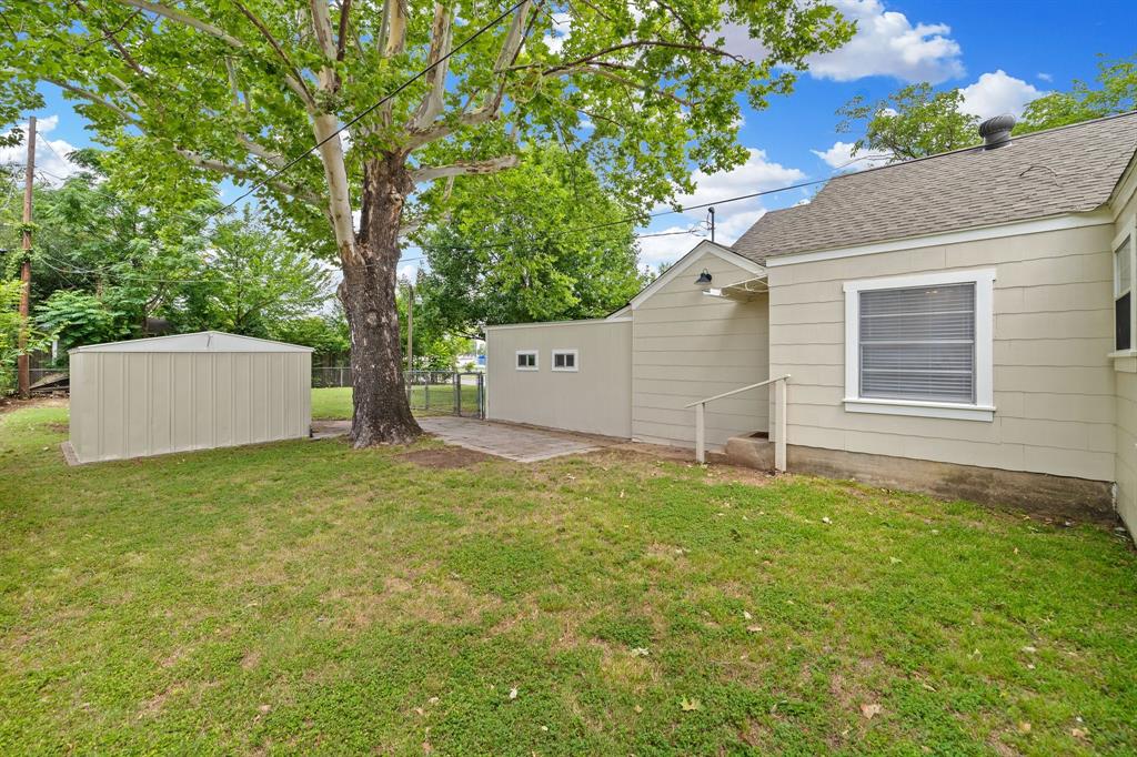 Arlington, Texas 76011, United States, 3 Bedrooms Bedrooms, ,1 BathroomBathrooms,Residential,Pending,165935