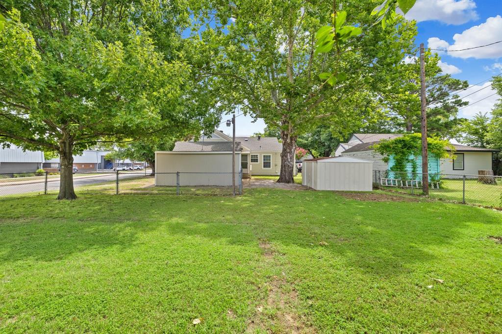 Arlington, Texas 76011, United States, 3 Bedrooms Bedrooms, ,1 BathroomBathrooms,Residential,Pending,165935