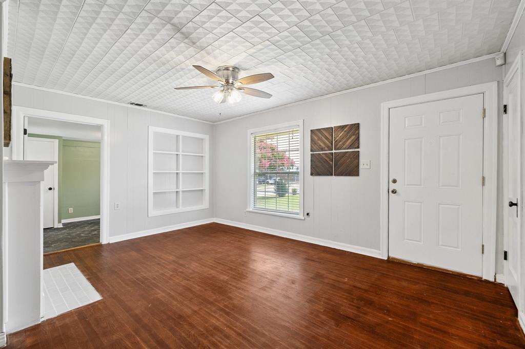 Arlington, Texas 76011, United States, 3 Bedrooms Bedrooms, ,1 BathroomBathrooms,Residential,Pending,165935