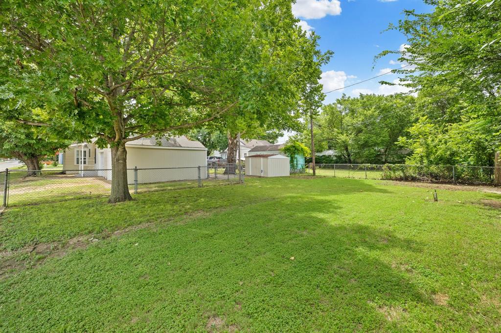 Arlington, Texas 76011, United States, 3 Bedrooms Bedrooms, ,1 BathroomBathrooms,Residential,Pending,165935