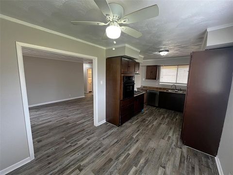 Tiny photo for 3717 Cranston Court E, Irving, TX 75062 (MLS # 21209701)