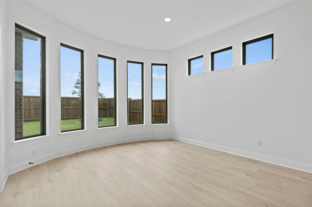 2824 Paddington Drive