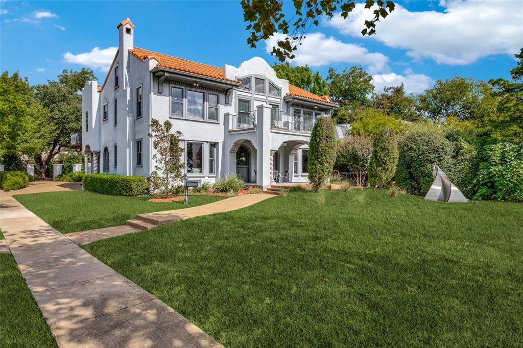 6703 Country Club Circle