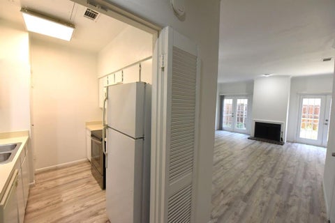 Tiny photo for 2727 Shelby Avenue #M, Dallas, TX 75219 (MLS # 21396638)