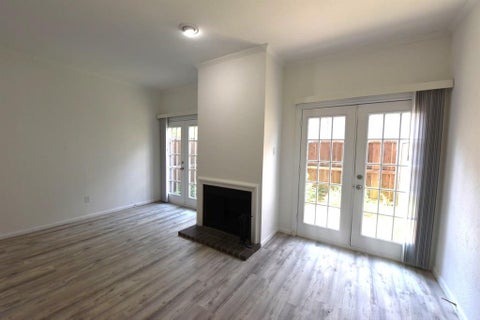 Tiny photo for 2727 Shelby Avenue #M, Dallas, TX 75219 (MLS # 21396638)