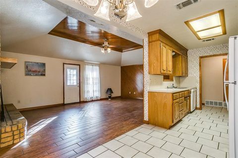 A home in Mineral Wells