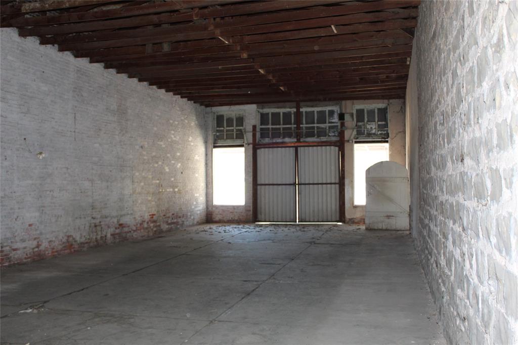 Phillips 1 Add Town Coleman - Commercial Sale